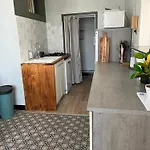 Maison De Sur Seulles בית נופש